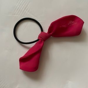 Bow hair tie